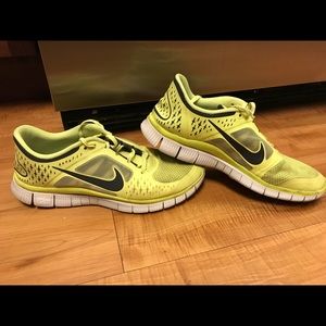 Mens 11 Nike Free Run 3 neon yellow